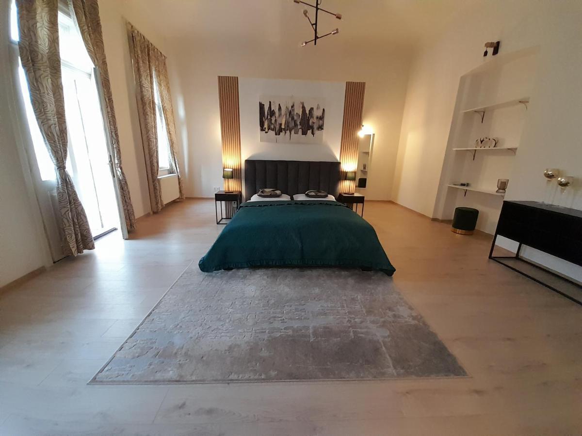 Entrez Apartment 3 - Historical Centre Kosice Bagian luar foto