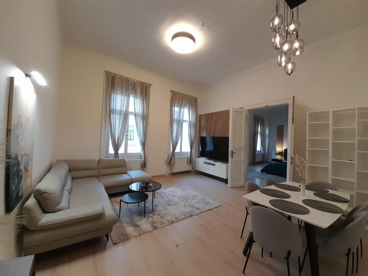 Entrez Apartment 3 - Historical Centre Kosice Bagian luar foto